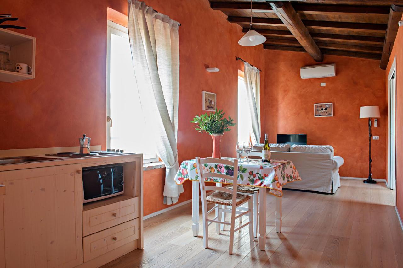 נוגרולה רוקה Agriturismo Lecolombare מראה חיצוני תמונה